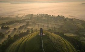 Glastonbury Hideaway